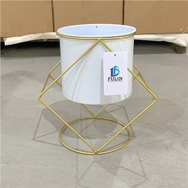 Geometric Metal Flower Rack